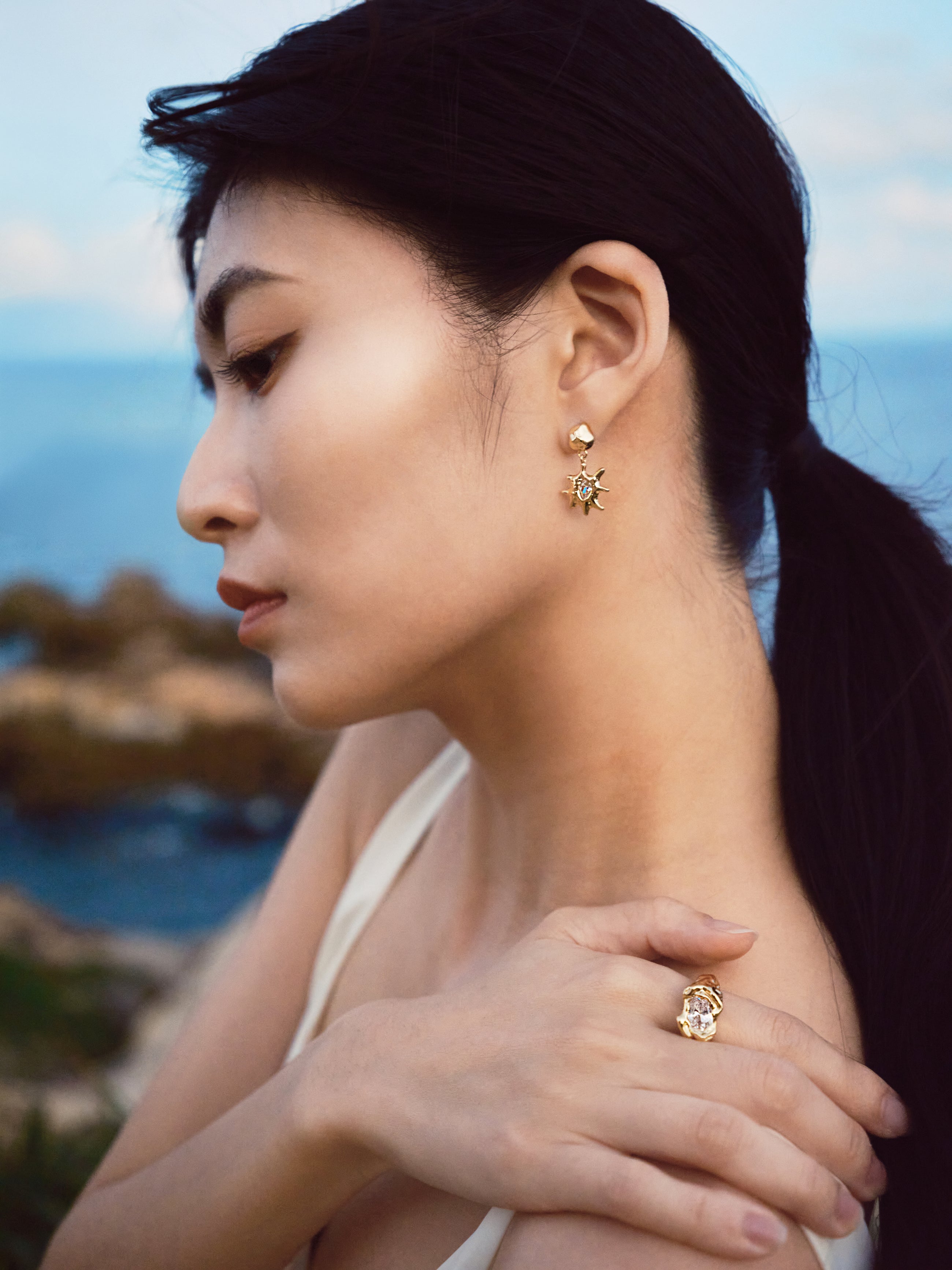 昭 (Zhāo) Daybreak Earring