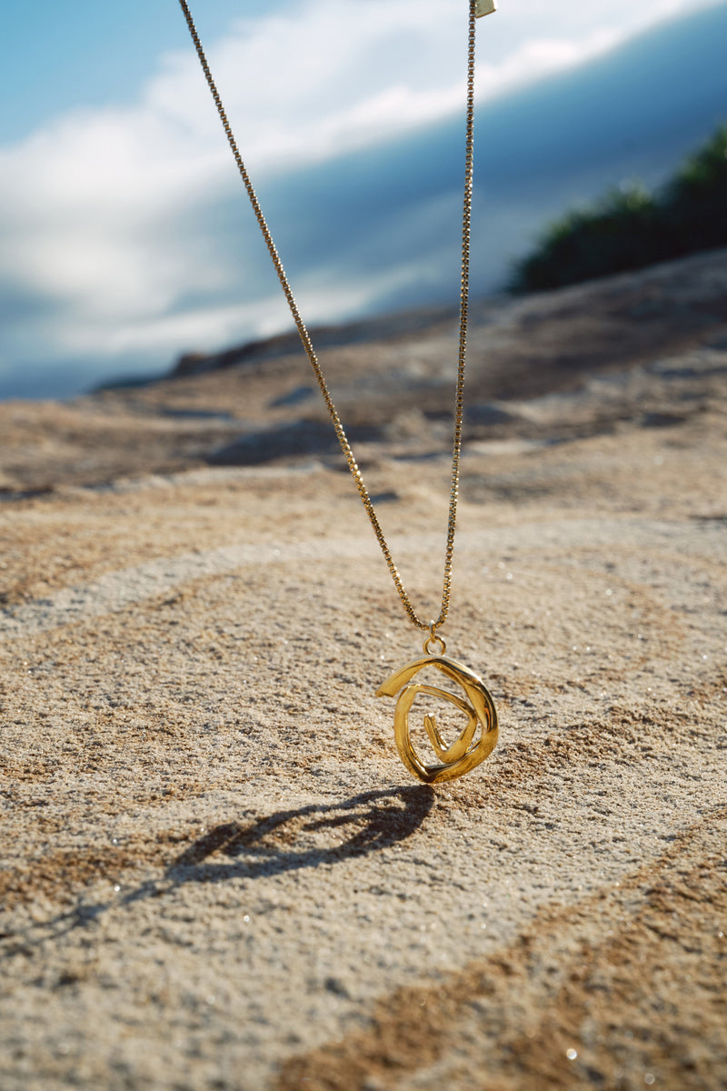 漩 (Xuán) Swirl Necklace