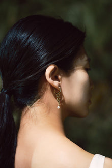 潮 (Cháo) Tide Earring